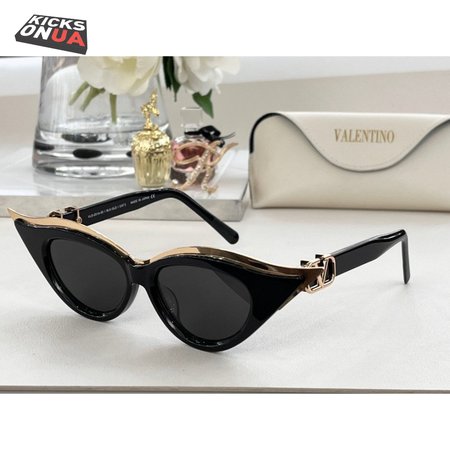 Valentino V Goldcut Ii Acetate & Titanium Cat-Eye Sunglasses In Blk-Gld