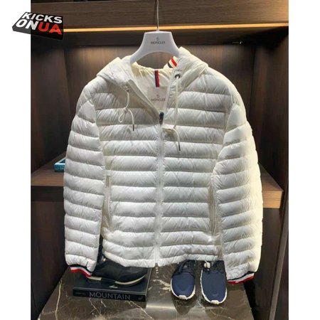 Moncler 2020 Down Jacket MC330055